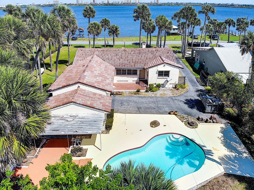 5018 Riverside Drive-44