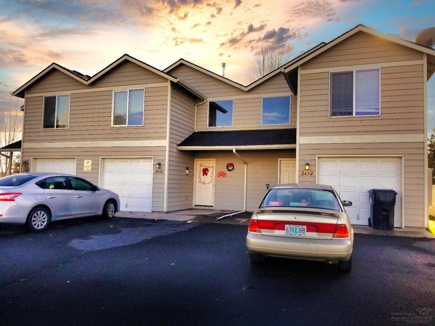 2428 SW Wickiup Ct, Redmond, OR 97756 - photo 1