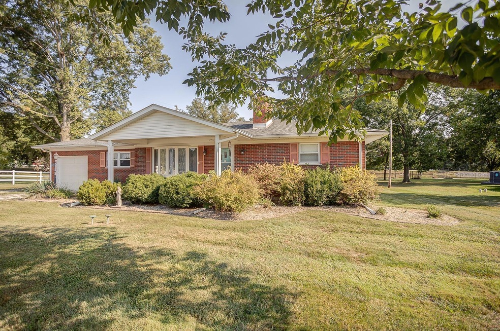 3904 State Route 15, Freeburg, IL 62243 - photo 1