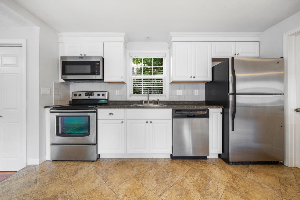 3 Maplewood unit A, Goffstown, NH 03045 - photo 1