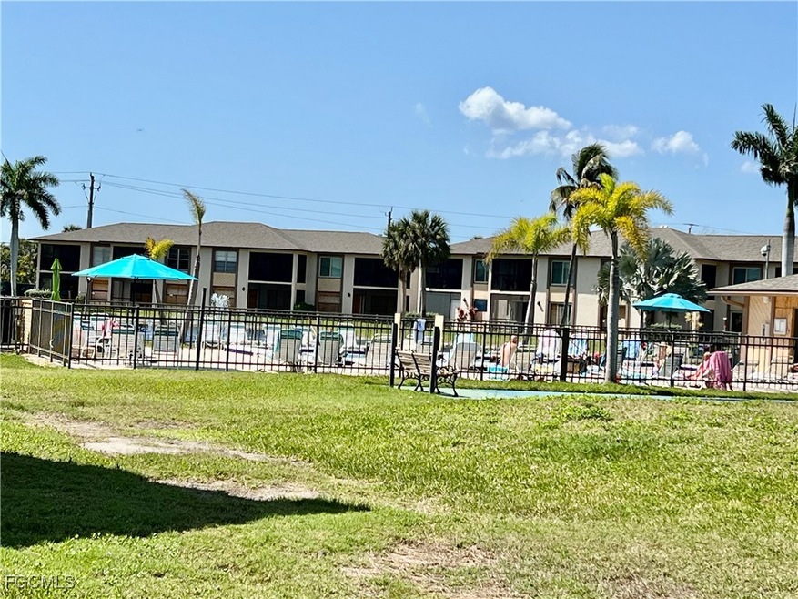 16881 Davis Rd unit 225, Fort Myers, FL 33908 - photo 1