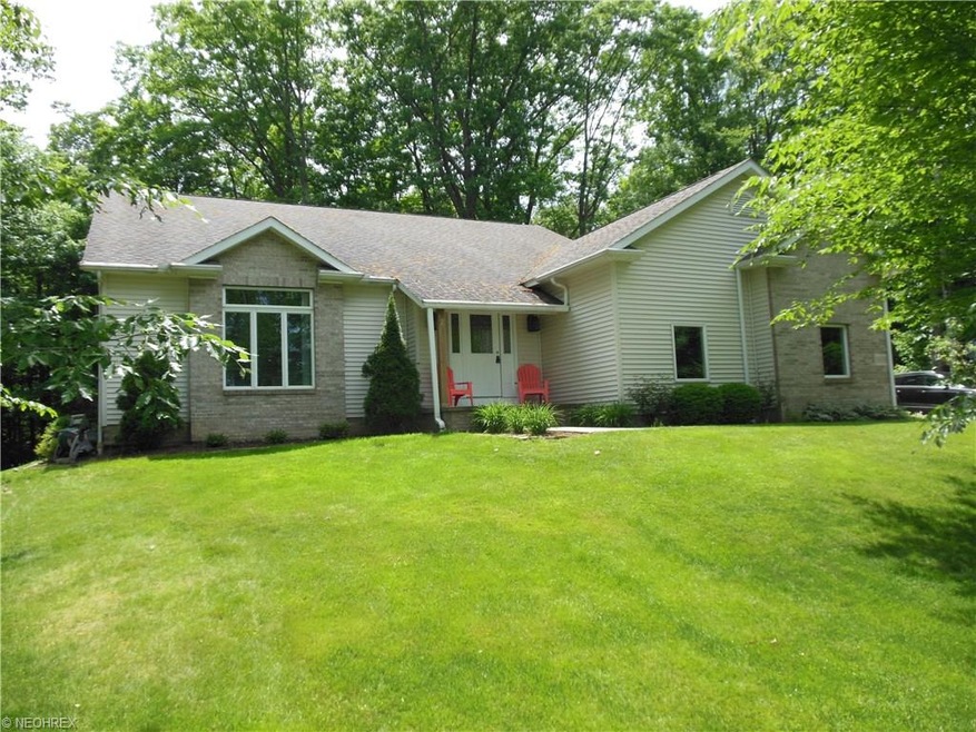 Contemporary 1.5 Story Home on 2.96 Acres on Cul d