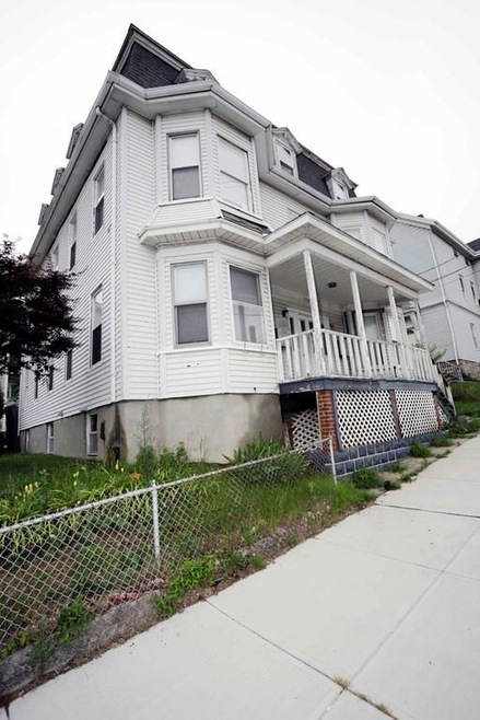 934 Middle St, Fall River, MA 02721 - photo 1