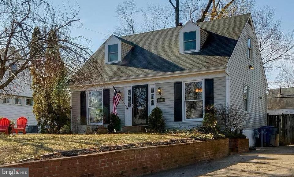 6908 Duke Dr, Alexandria, VA 22307 - photo 1
