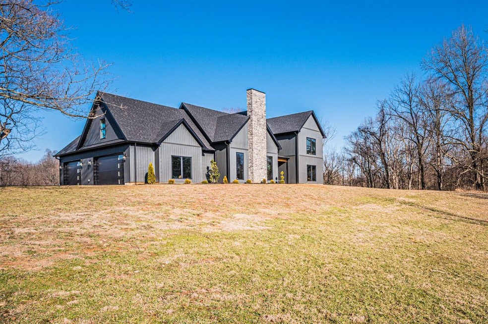 1042 Carter Ln, Bowling Green, KY 42103 - photo 1