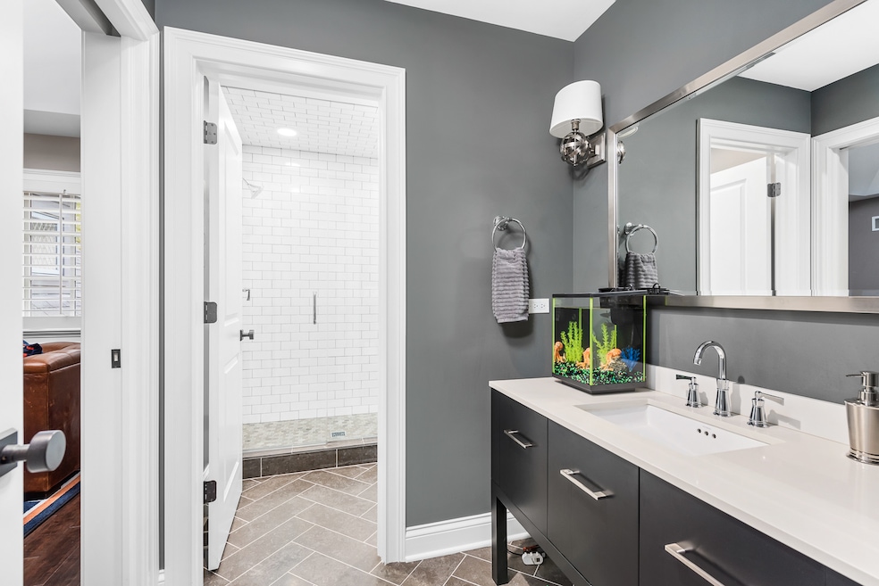 714 S Wright St, Naperville, IL 60540 - photo 1