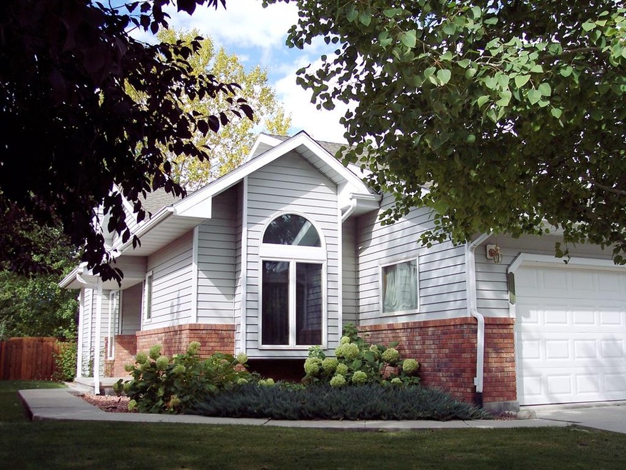 1119 Sage Brush St, Cody, WY 82414 - photo 1