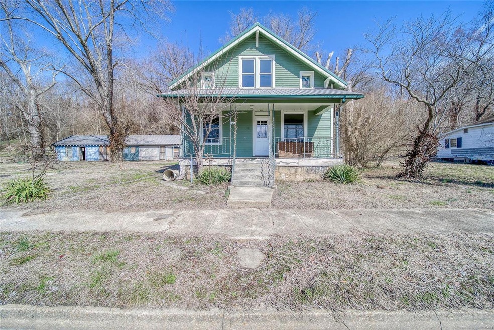 131 E 1st St, Newburg, MO 65550 - photo 1