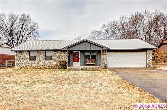 1105 S Choctaw Ave, Claremore, OK 74017 - photo 1