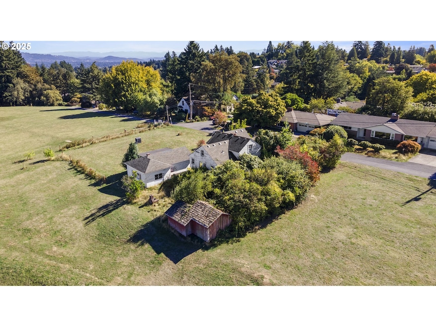 2119 SW Nevada Ct, Portland, OR 97219 - photo 1