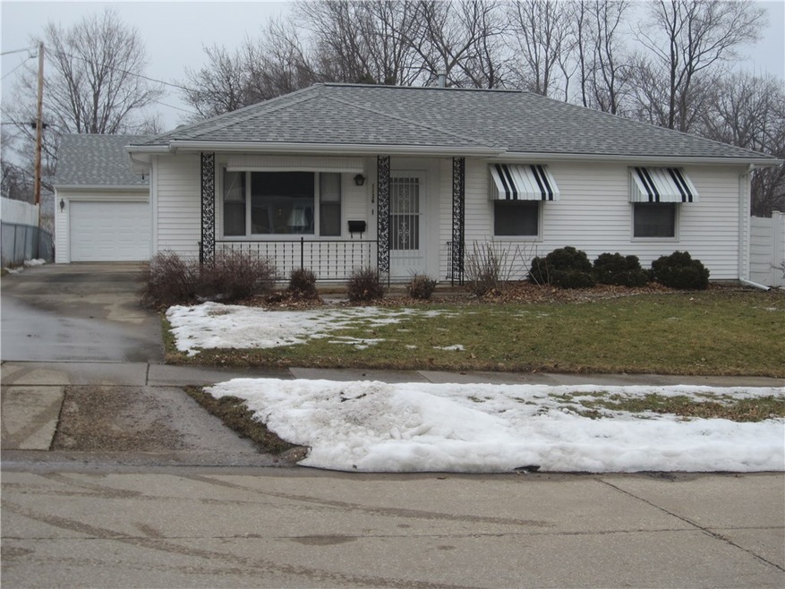Sparkling clean exterior--great curb appeal.