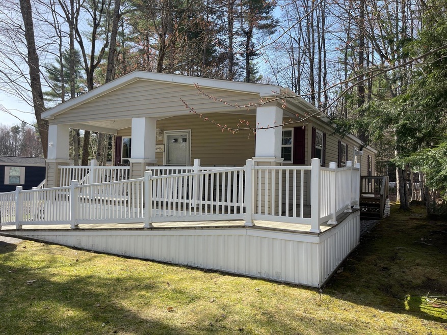 VERY WELL MAINTAINED, QUALITY 2013 CHAMPION MOBILE HOME 24 X 45