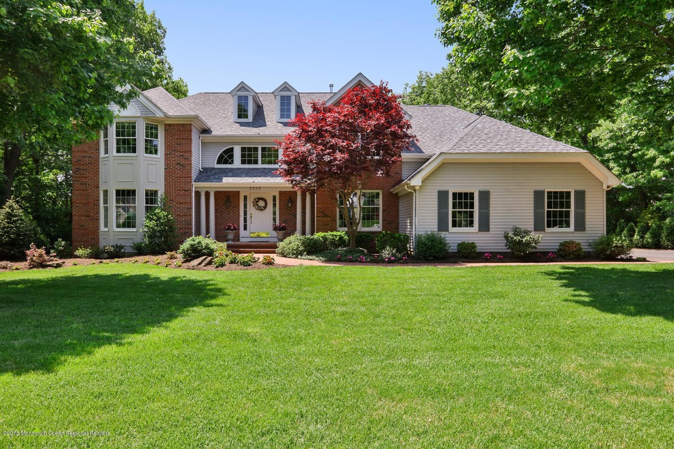 2339 Orchard Crest Blvd-large-002-17-1K2