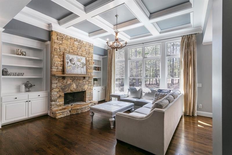 754 Crescent Cir, Canton, GA 30115 - photo 1