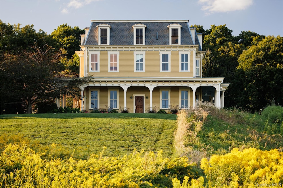 Pending $1,950,000 • Co-Listing Agent