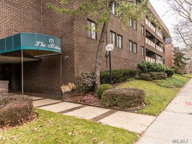 171 S Middle Neck Rd unit 2E, Great Neck, NY 11021 - photo 1