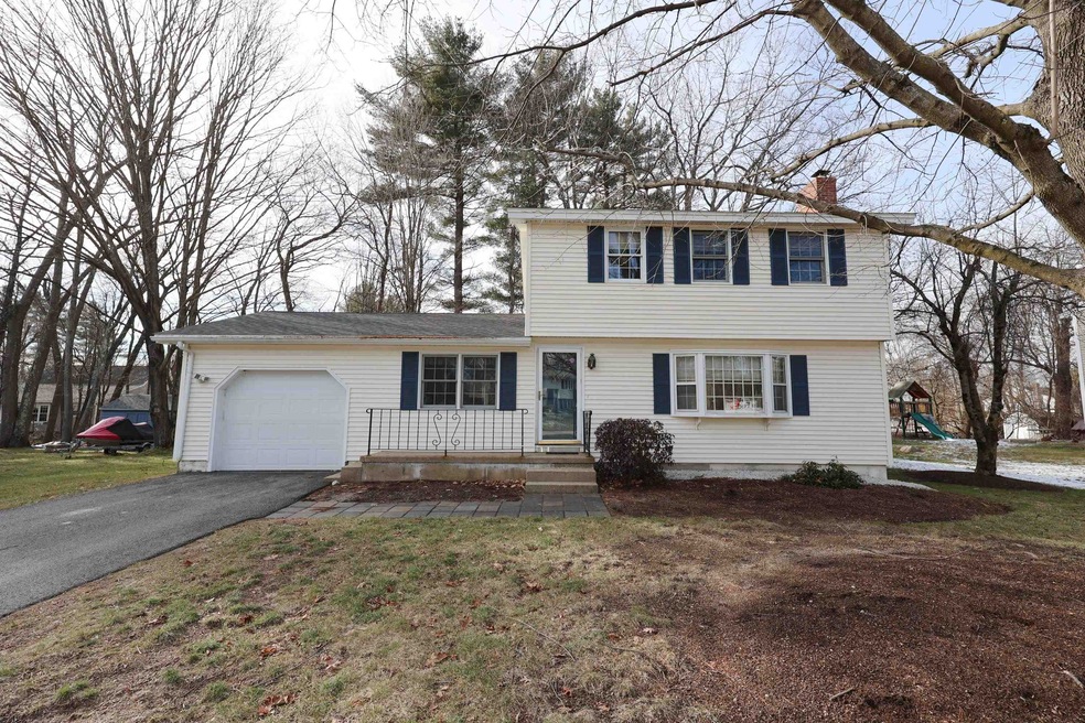 8 Monroe Dr, Hooksett, NH 03106 - photo 1