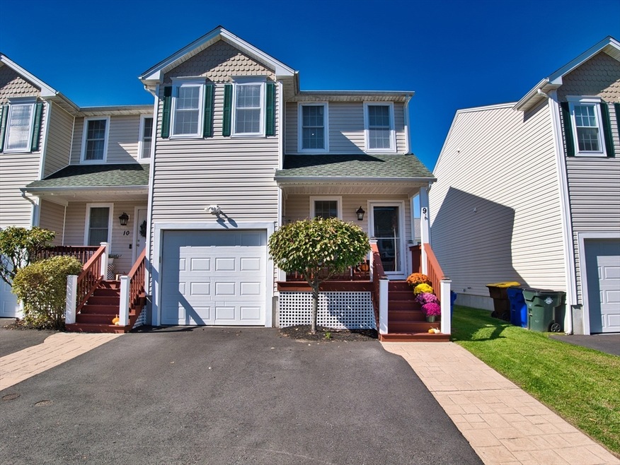 40 Winchester Ln unit 9, Fall River, MA 02721 - photo 1