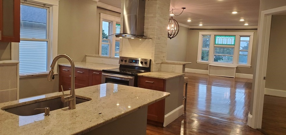 131 Providence St unit 2, Worcester, MA 01604 - photo 1