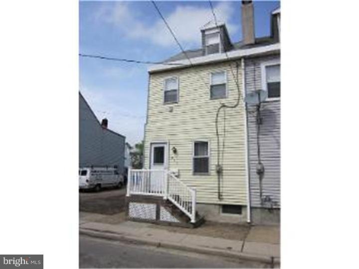 233 Morris St, Gloucester City, NJ 08030 - photo 1
