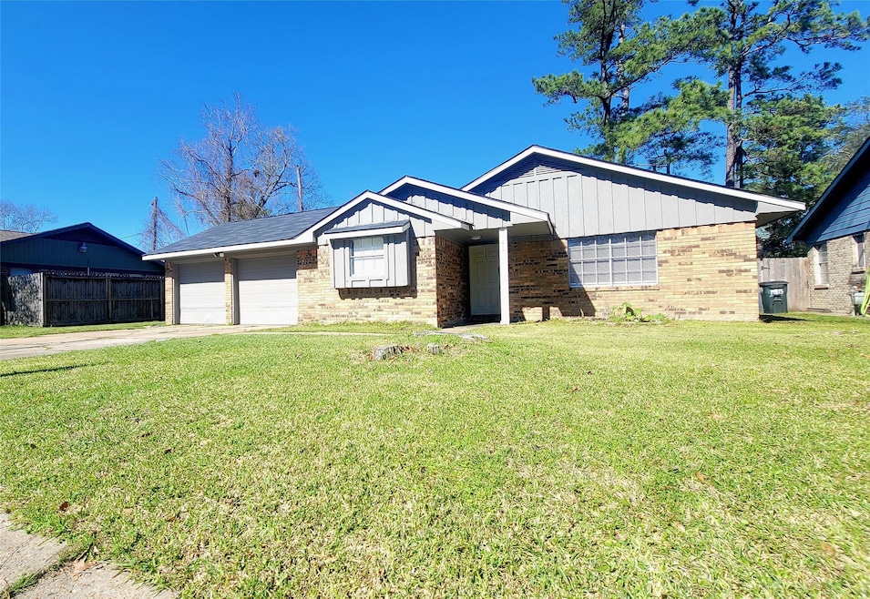 14011 Oak Leaf Ln, Houston, TX 77015 - photo 1