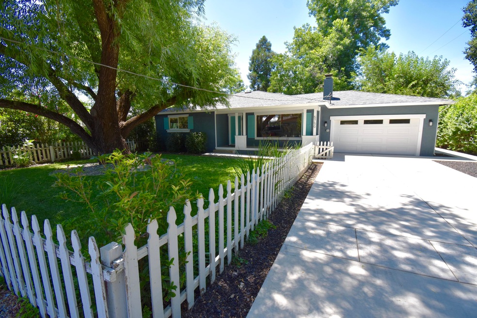 Fenced front yard