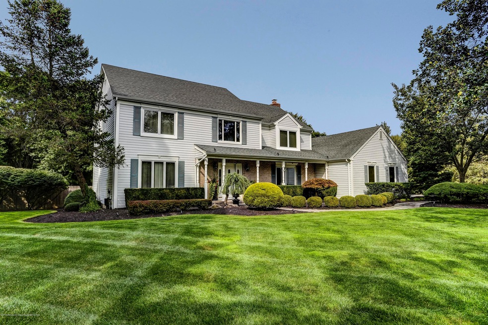 7 Kathy Ct, Holmdel, NJ 07733 - photo 1