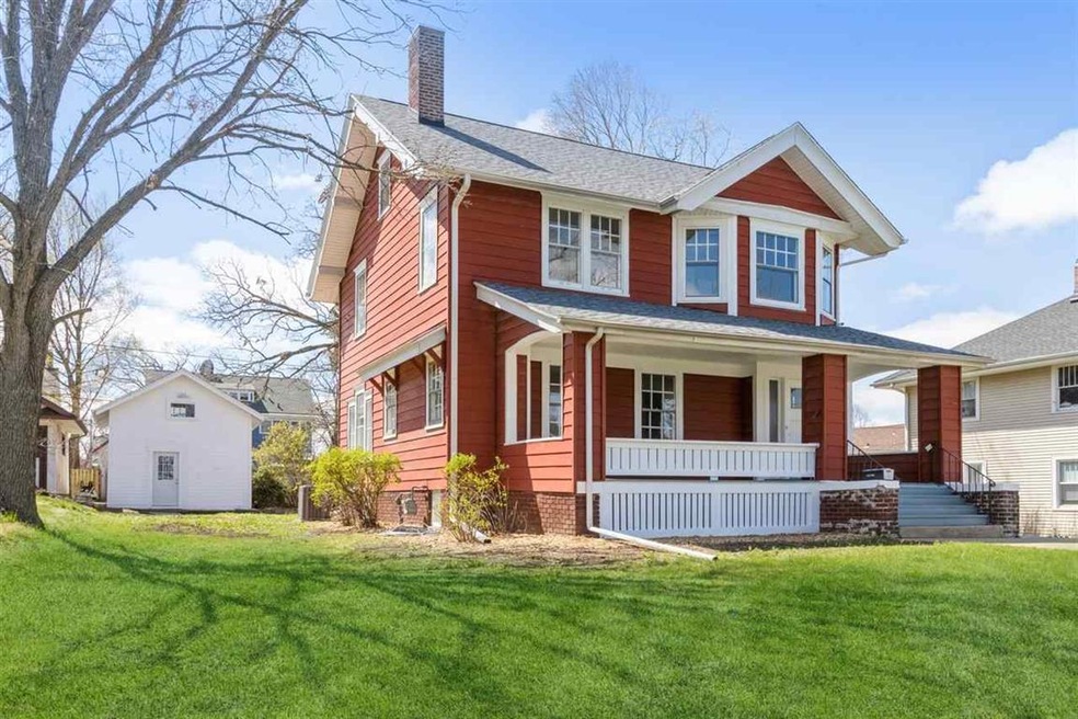 1921 Bever Ave SE, Cedar Rapids, IA 52403 - photo 1