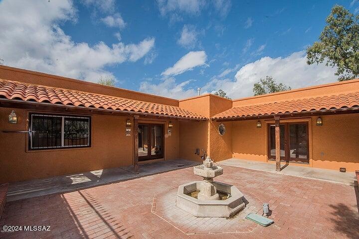 Rudasill courtyard