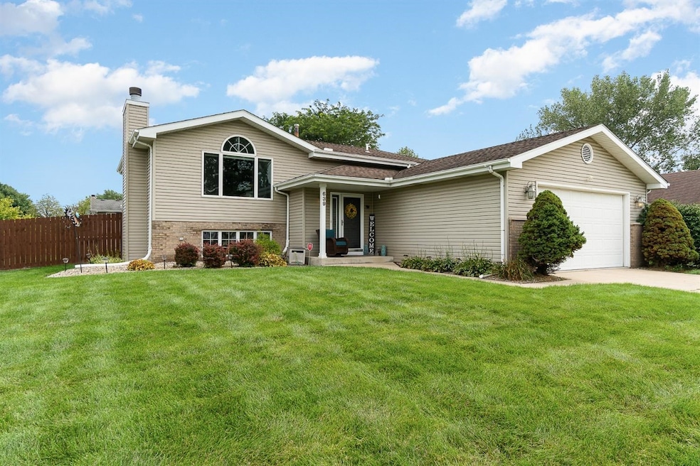 639 N Wren Ln, Griffith, IN 46319 - photo 1