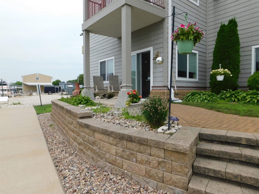 20 Shanty Rd unit 104, Algoma, WI 54201 - photo 1