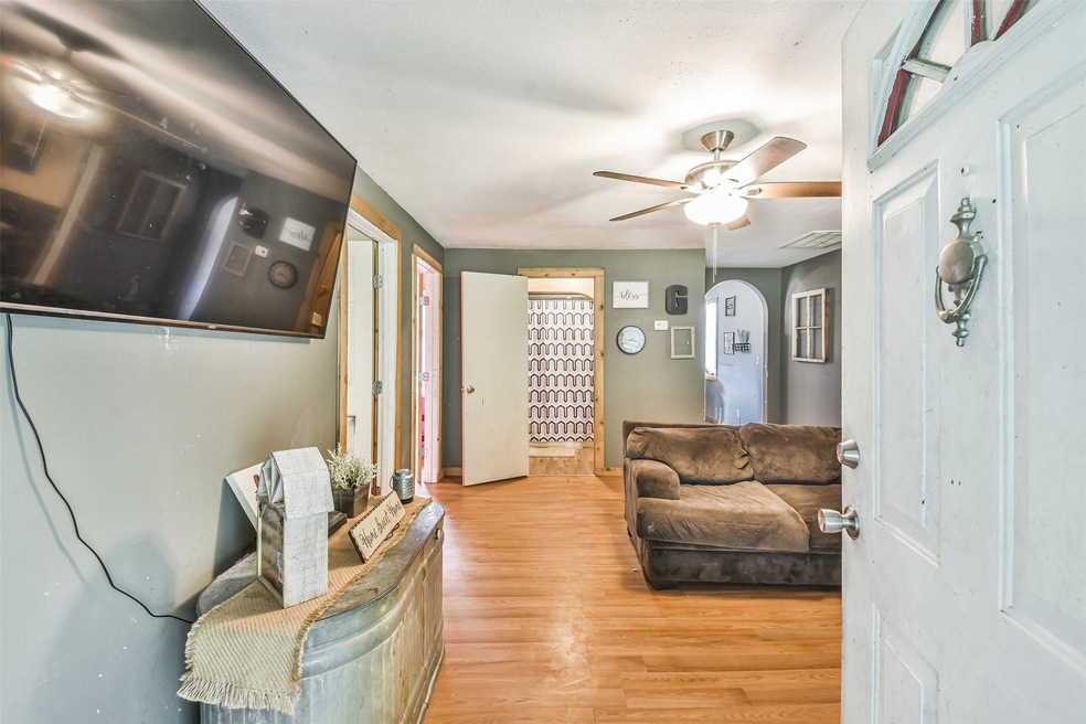 847 County Road 373, Splendora, TX 77372 - photo 1