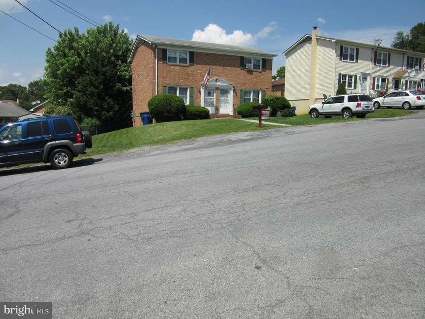 611 W 13th St, Front Royal, VA 22630 - photo 1