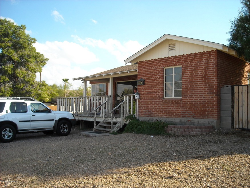 Red Brick With Huge Porch!
