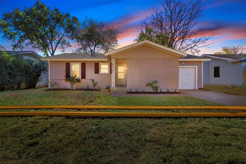 741 Henson Dr, Hurst, TX 76053 - photo 1