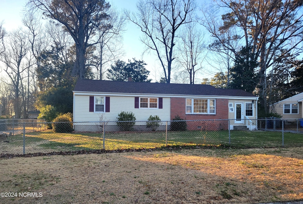 405 Delmar Rd, Jacksonville, NC 28540 - photo 1