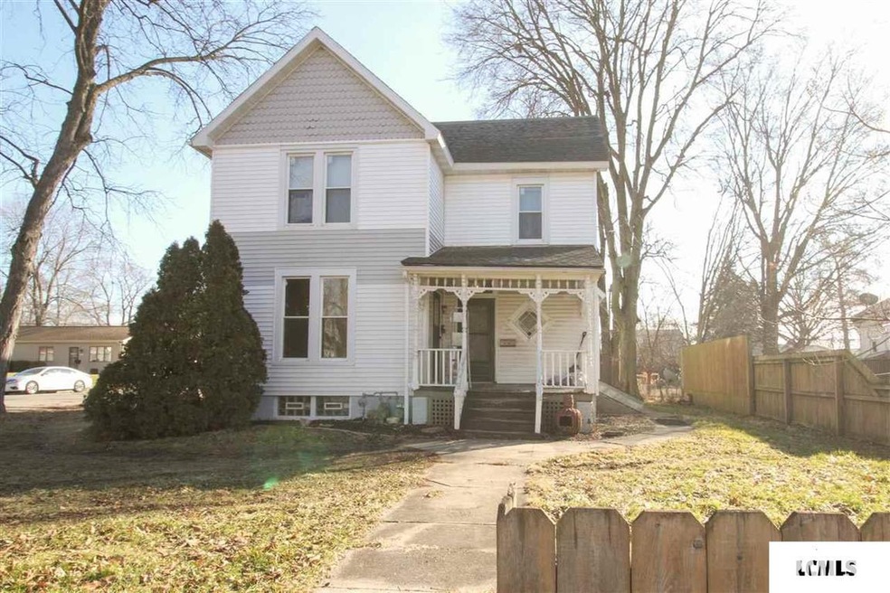 230 N Logan St unit 230 1/2 N Logan Stre, Lincoln, IL 62656 - photo 1