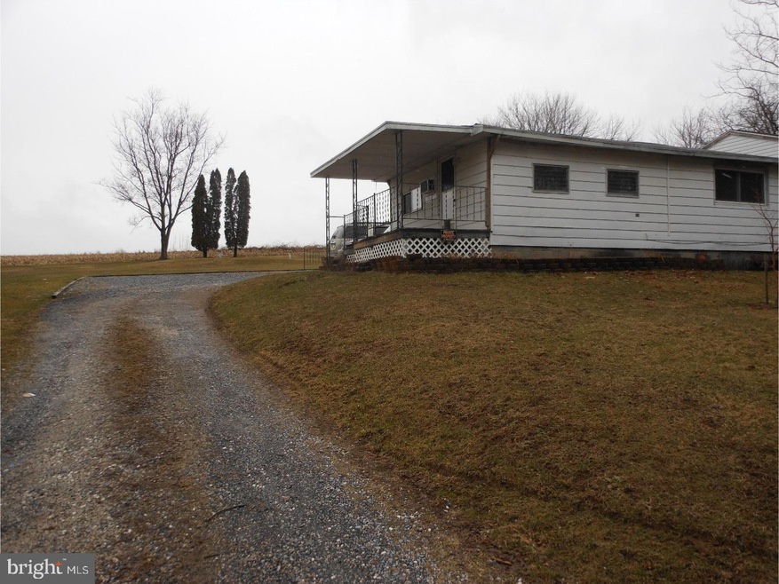 555 Dreibelbis Mill Rd, Shoemakersville, PA 19555 - photo 1