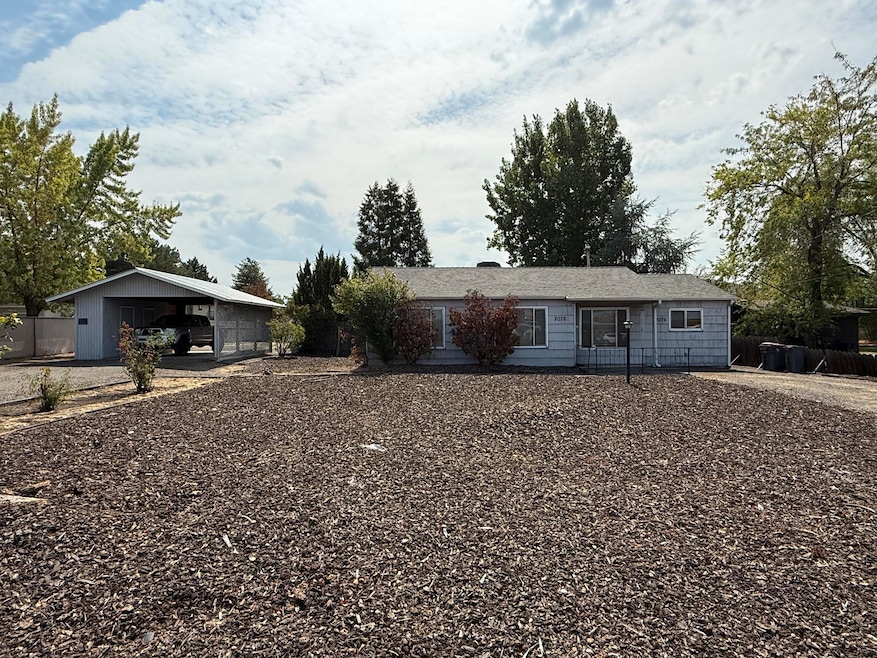 2076 Roberts Rd, Medford, OR 97504 - photo 1
