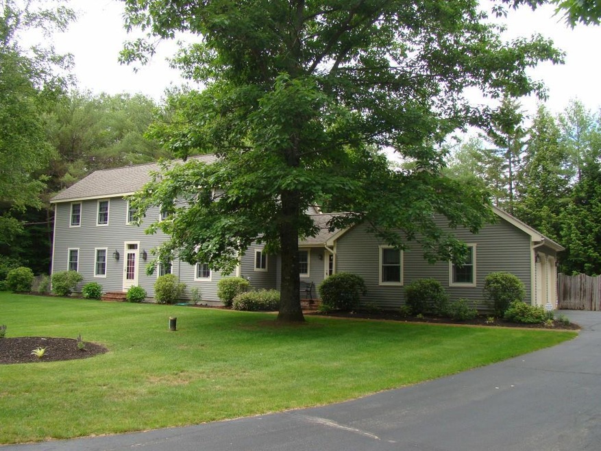 10 Hemlock Ln, Lewiston, ME 04240 - photo 1