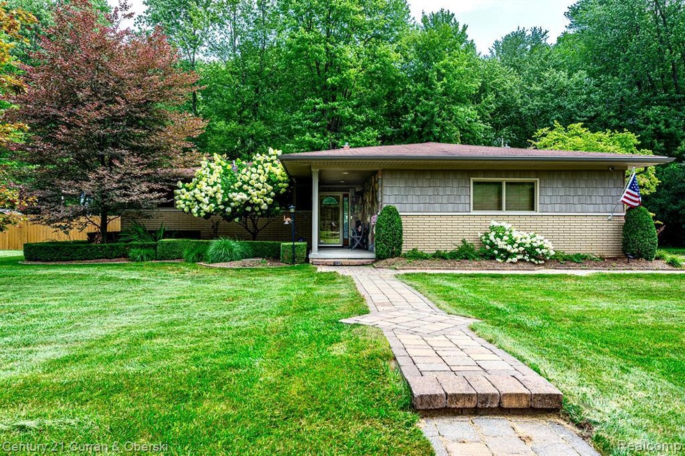 Welcome to 35116 Dumbarton St!