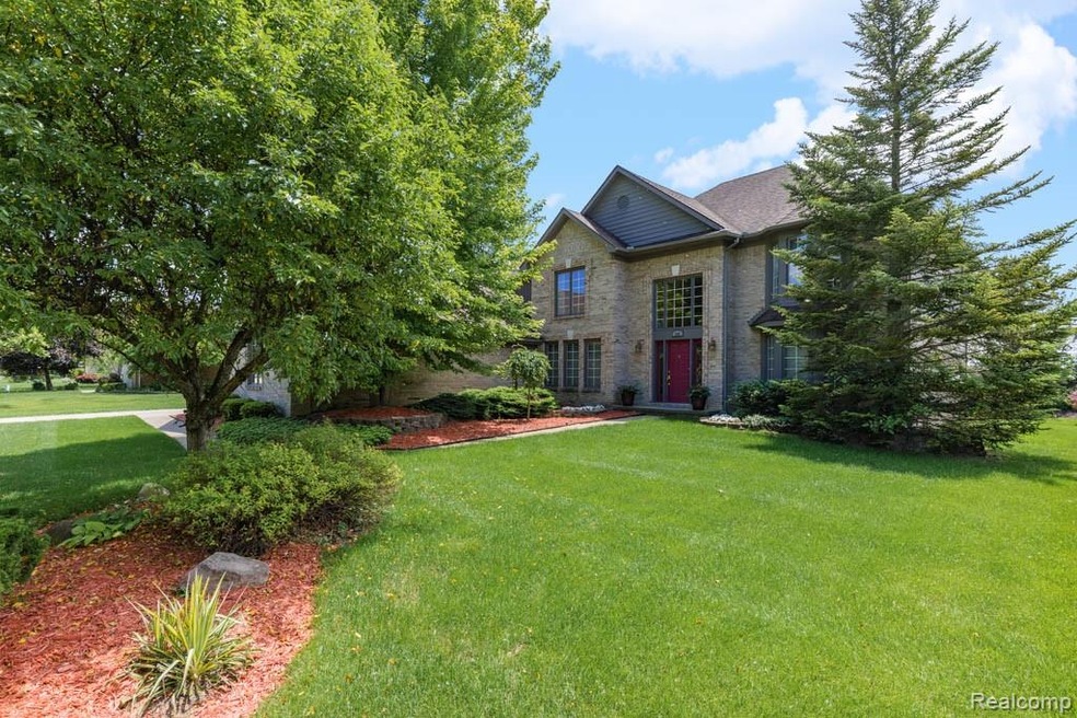 345 Cross Creek Blvd-2.jpg