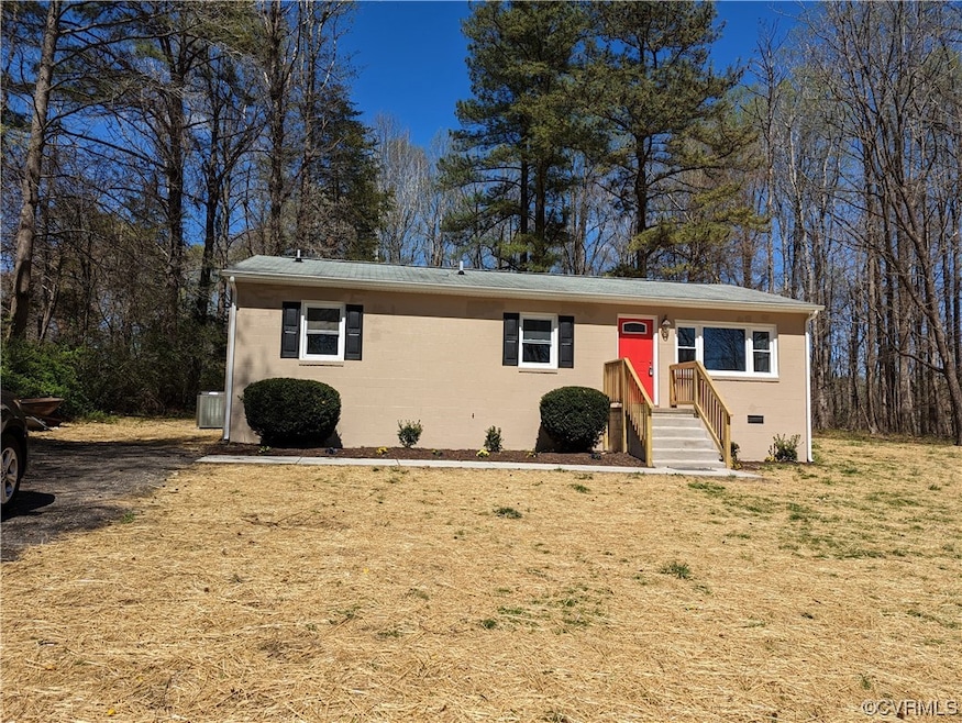 9122 E Patrick Henry Rd, Ashland, VA 23005 - photo 1