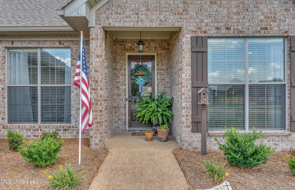 639 Tucker Crossing