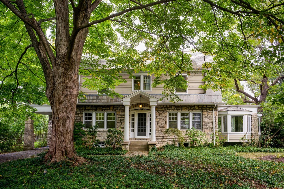 Welcome home to 162 W. Jeffrey Place!