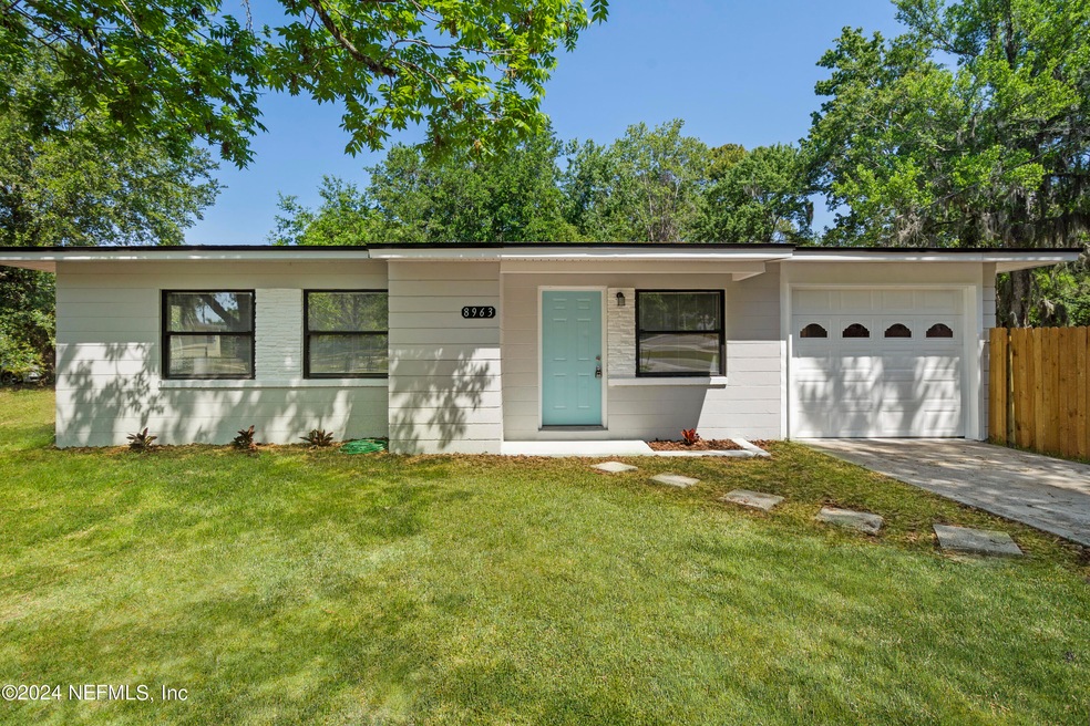 8963 Macarthur Ct S, Jacksonville, FL 32216 - photo 1