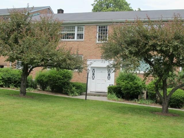 82 Heritage Hill Rd unit C, New Canaan, CT 06840 - photo 1