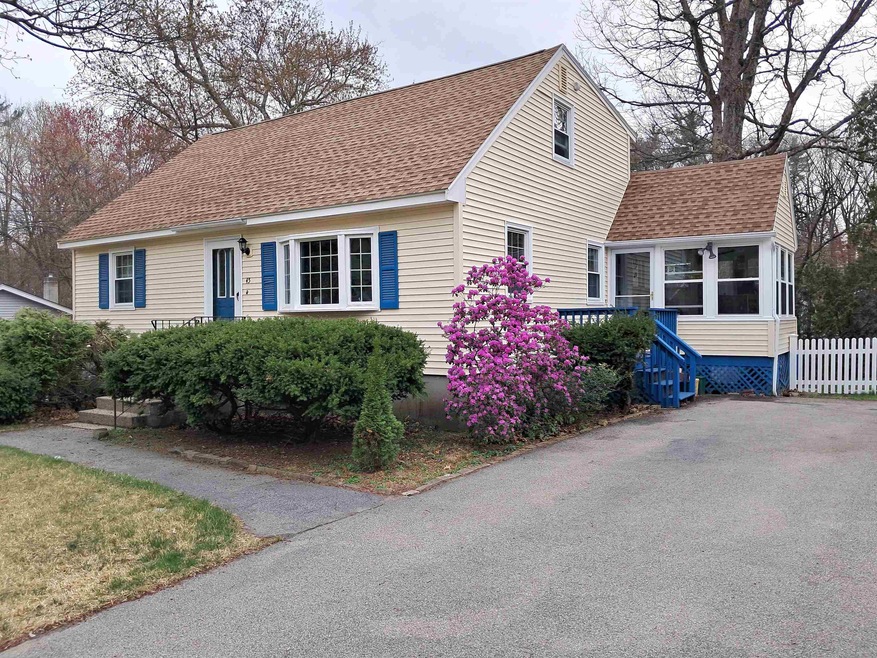 45 Tenby Dr, Nashua, NH 03062 - photo 1