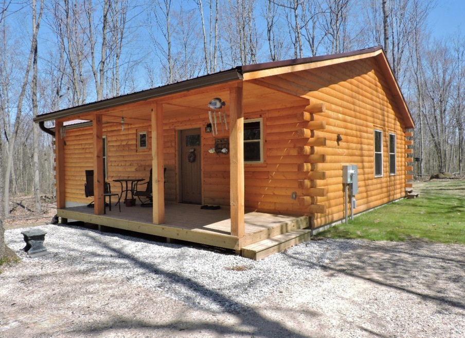 8968 N Ferris Ave, Bitely, MI 49309 - photo 1