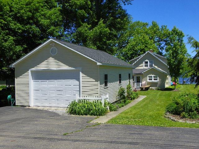 Welcome to 3182 Chautauqua Avenue!  The one car de